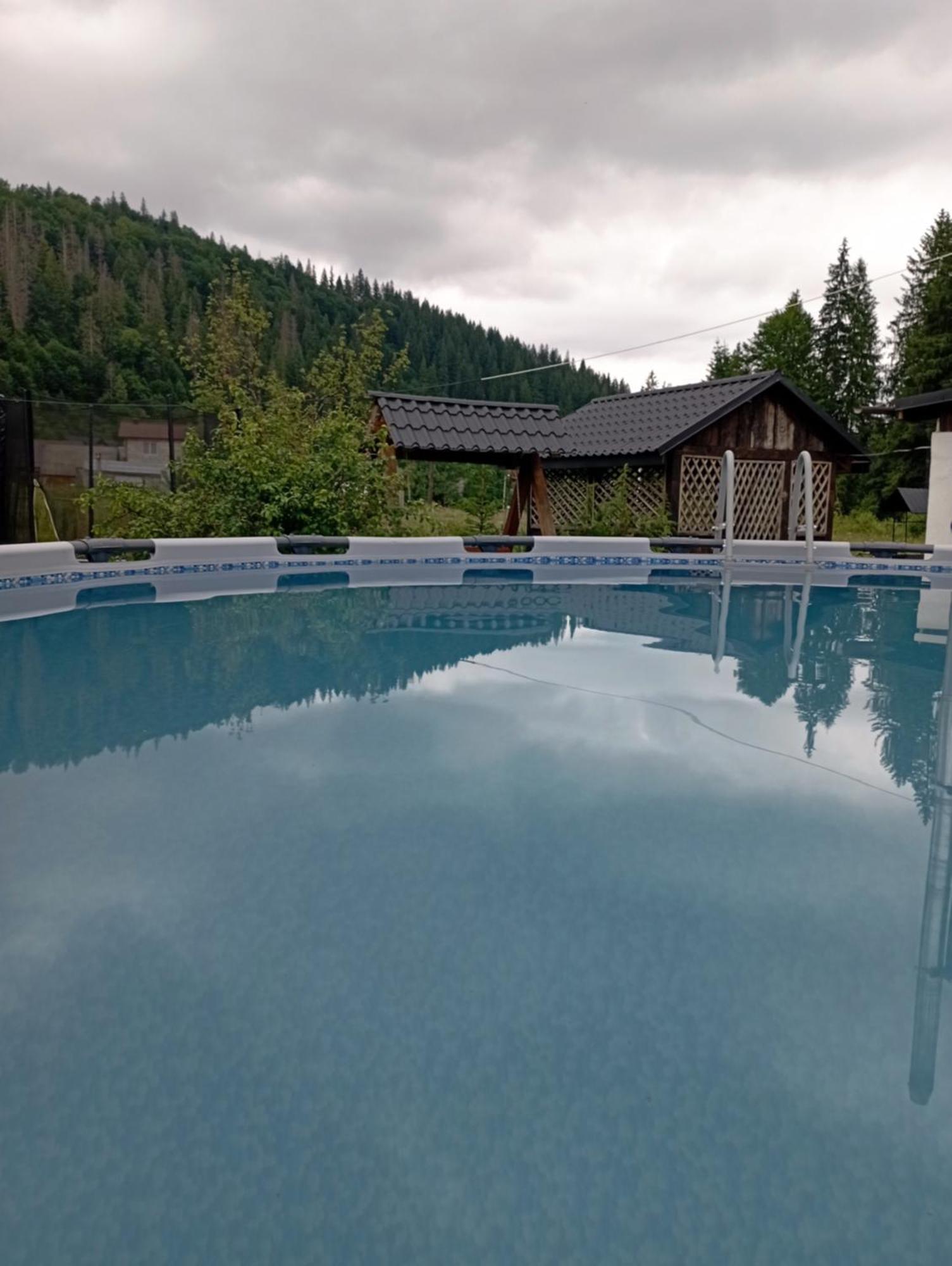 U Anastasii I Sofii Bilya Richki Casa de hóspedes Mykulychyn Exterior foto