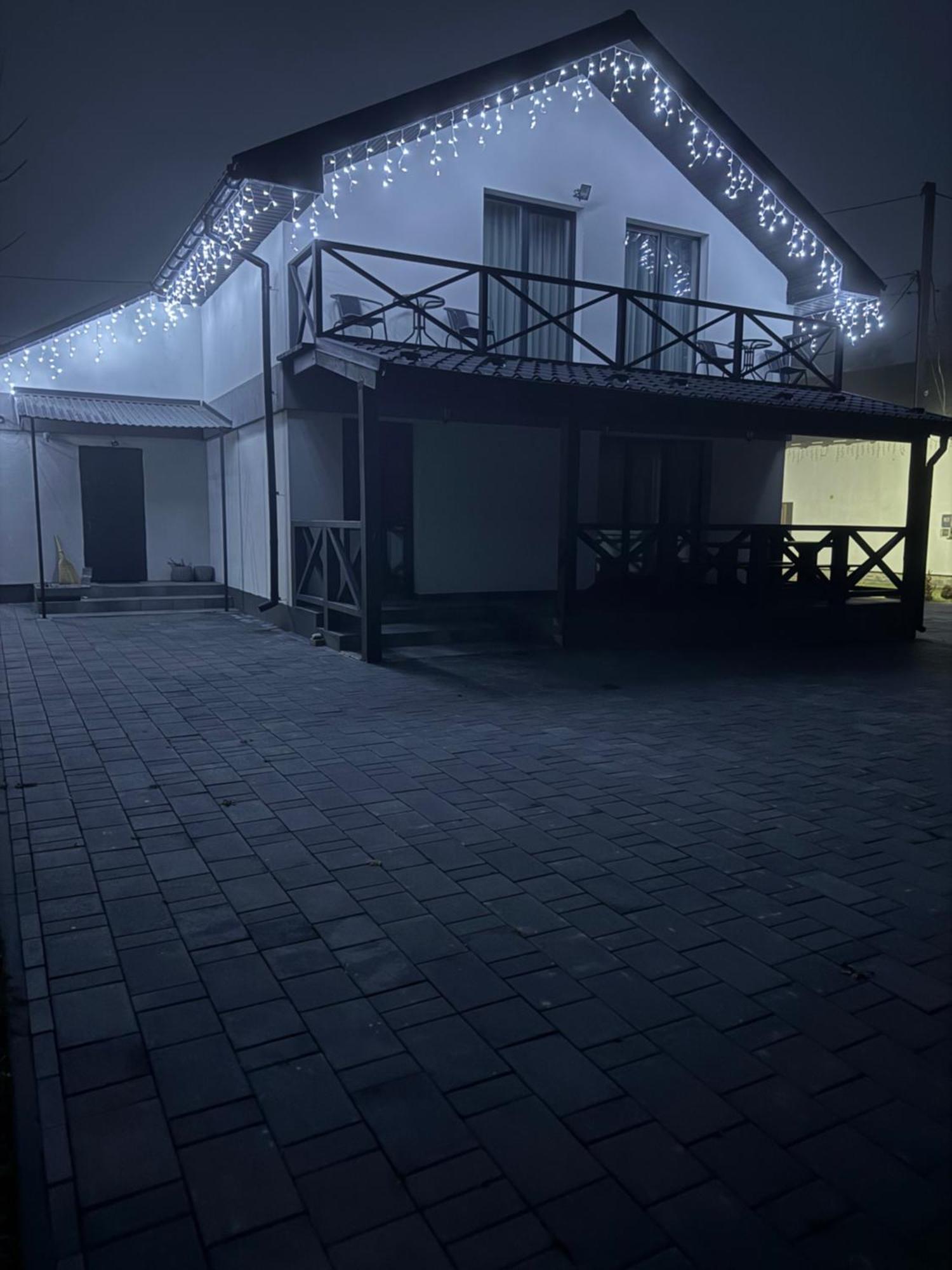 U Anastasii I Sofii Bilya Richki Casa de hóspedes Mykulychyn Exterior foto